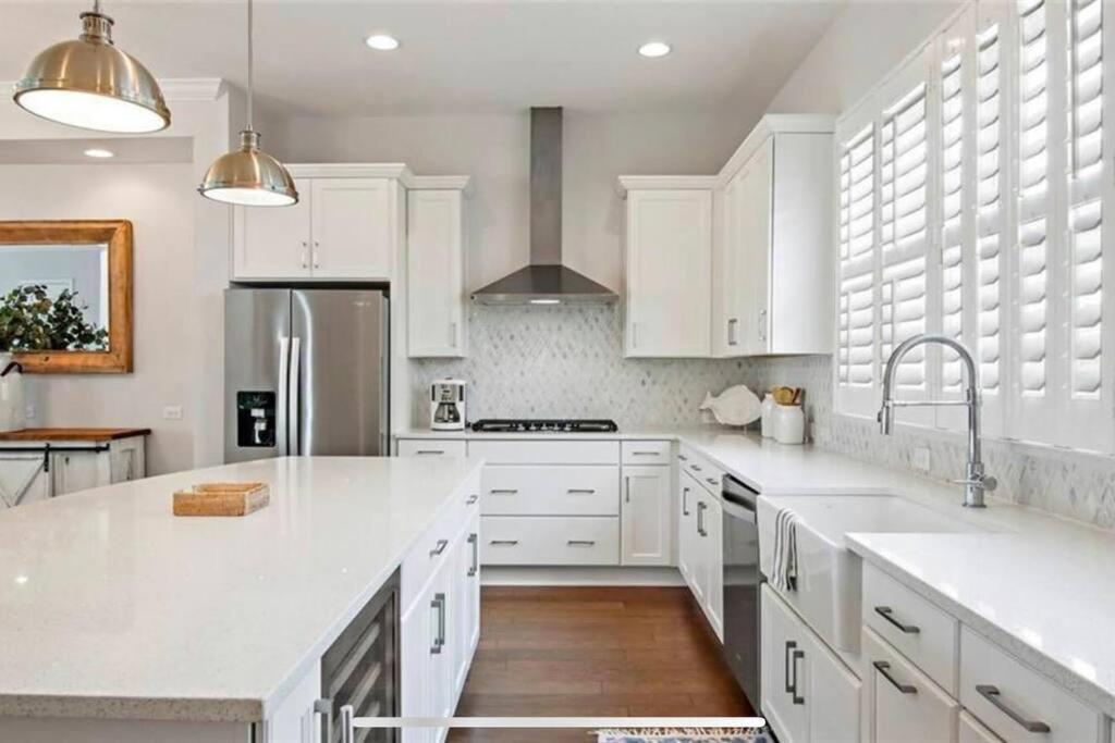 Luxurious Modern Townhouse Right Across Beach!! Table Tennis St. Pete Beach Exterior foto